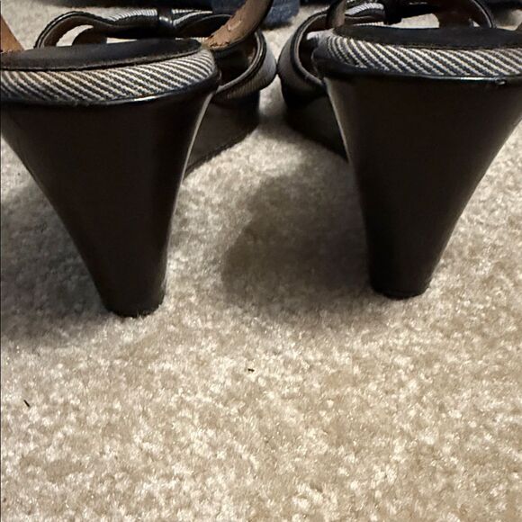 Tommy Hilfiger Black and White Bow Heels - Picture 4 of 10